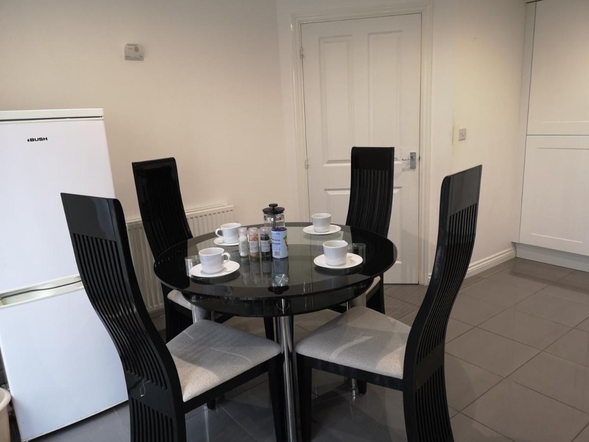 Nightingale Gardens - 4 Bed Detached House - Manchester Exterior foto