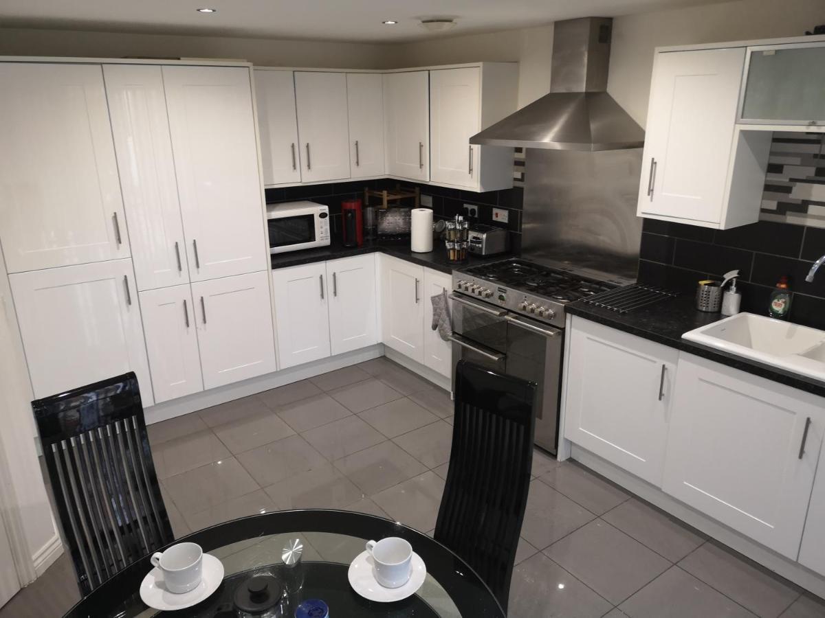 Nightingale Gardens - 4 Bed Detached House - Manchester Exterior foto