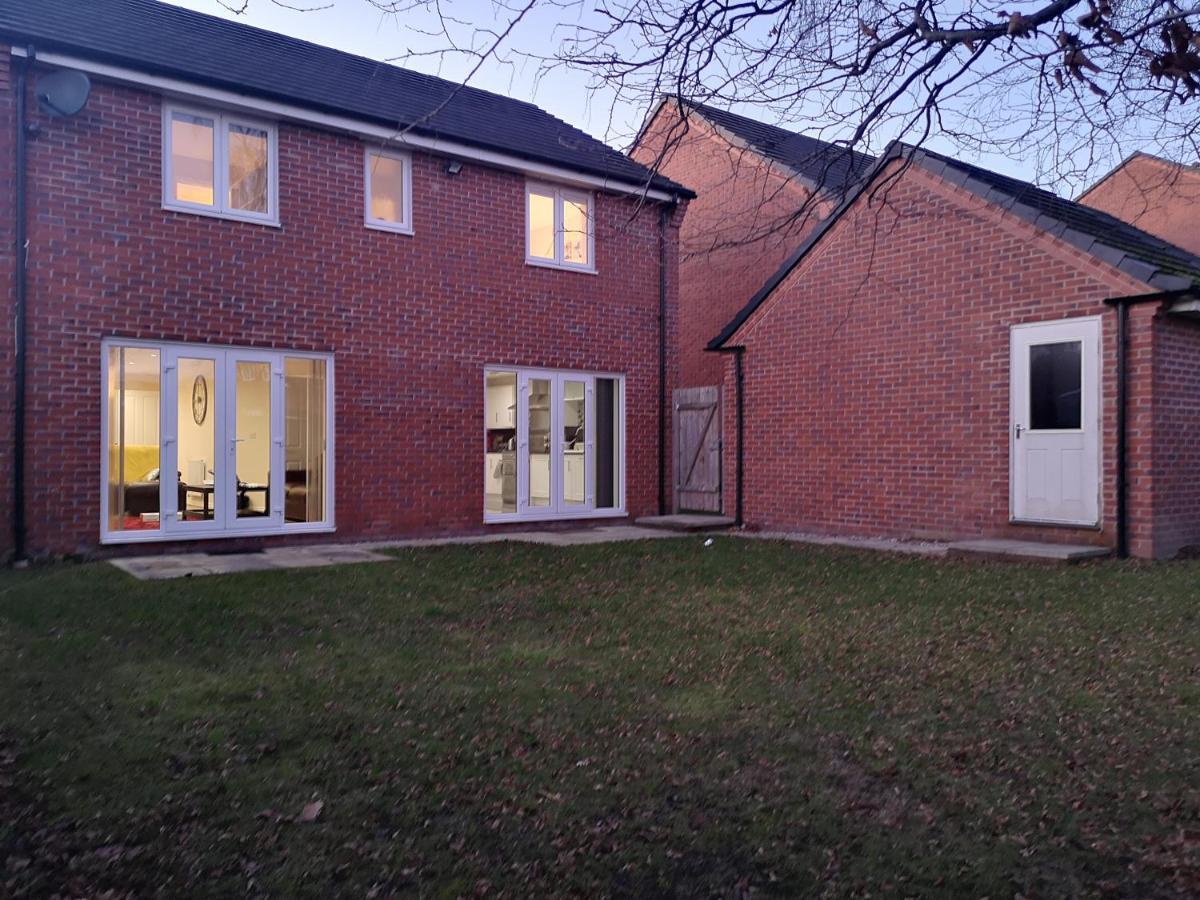 Nightingale Gardens - 4 Bed Detached House - Manchester Exterior foto