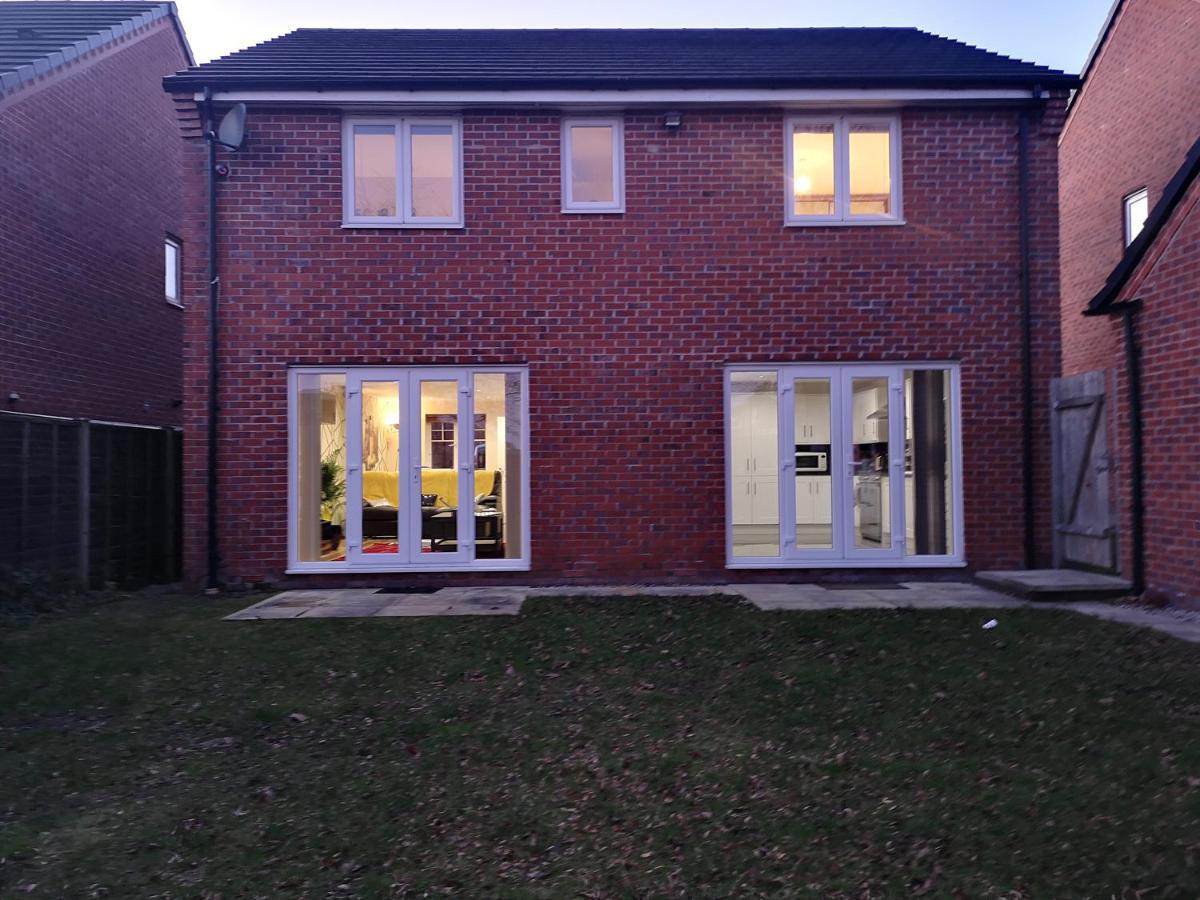 Nightingale Gardens - 4 Bed Detached House - Manchester Exterior foto