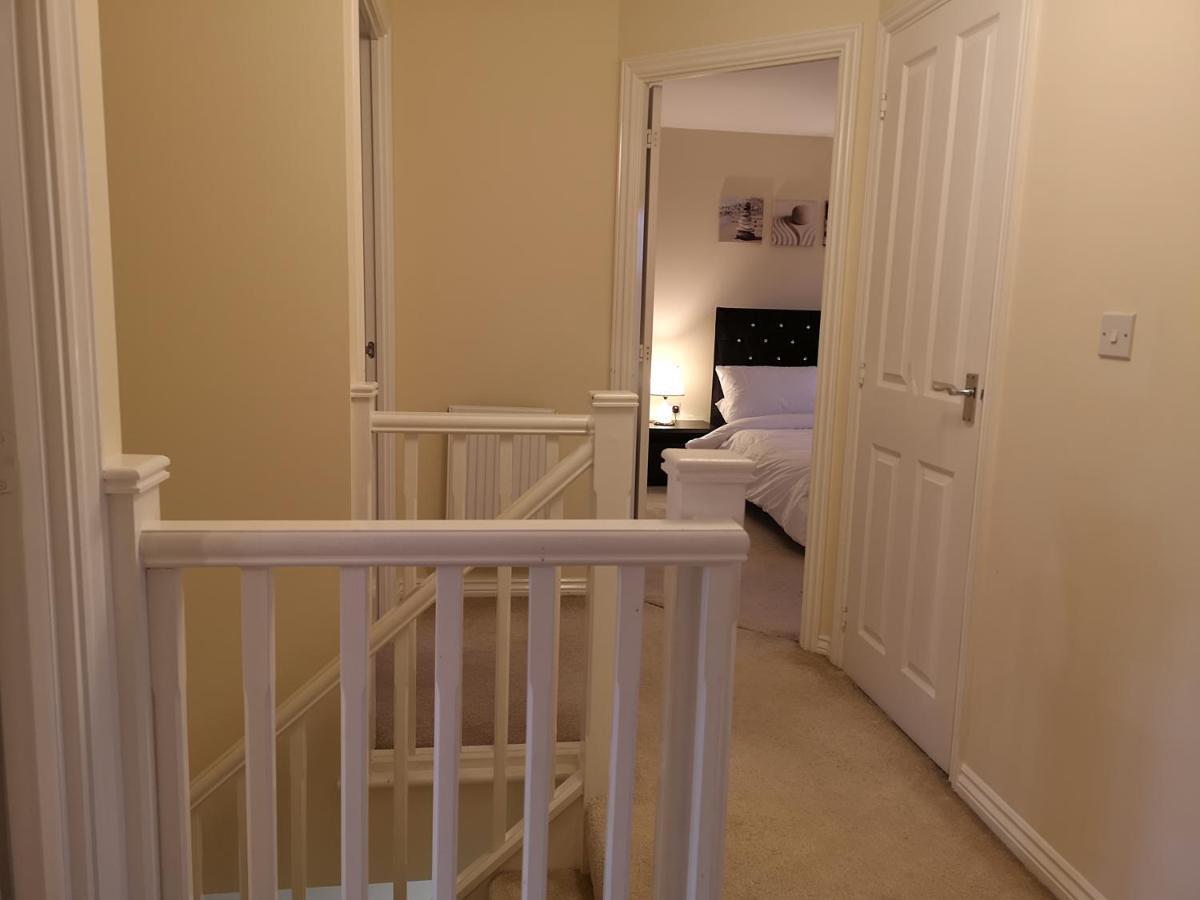 Nightingale Gardens - 4 Bed Detached House - Manchester Exterior foto